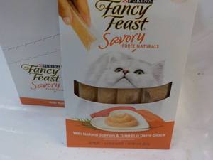 15 ct. Purina Fancy Feast Savory Ca...