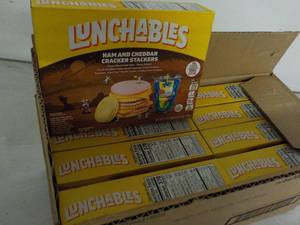 8 ct. 3.5 oz Lunchables Ham and Che...