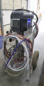 lot 1 image: Graco Dura-Flo NXT Industrial Electric Air Assisted Paint Sprayer