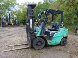 lot 8 image: 2011 Mitsubishi FG25N LP Forklift