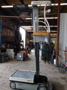 lot 15 image: Crown WAV50-118 Order Picker