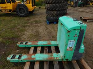 lot 23 image: 2017 Mitsubishi PW23 Electric Pallet Jack