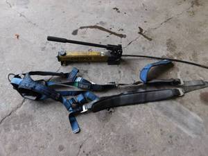 lot 32 image: Enerpac Porta Power & Exofit Safety Harness