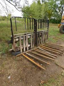 lot 34 image: Block Carriage Attachment