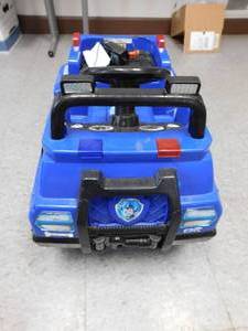 lot 47 image: Kids Electric Paw Patrol Car