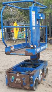 lot 19A image: 2002 Upright TM12 Man Lift