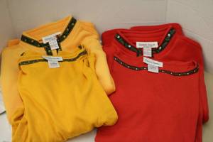 lot 73 image: SUSAN Graver - 4 pieces Vests and crew neck LS shirts -RedYellow