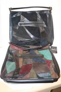 lot 82 image: NEW Leather Vintage Throwback Purses (2)