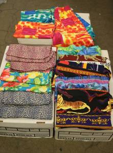lot 112 image: 16 MULTIPLES Pieces - SpringSummer Fashion for Women