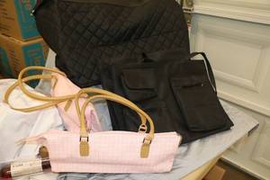 lot 124 image: 5 BAGS Tote & Handbag - 2 strap style. Appear unused.