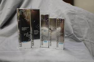 lot 136 image: SERIOUS SKINCARE - Luxury Care 5 Items