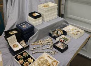 lot 163 image: 150 Pieces of Fashion Jewelry 99% never worn.