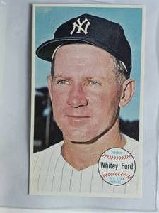 lot 18 image: Whitey Ford 1964 Topps Giants No. 7