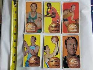 lot 21 image: Lot of 6 1970 Topps NBA