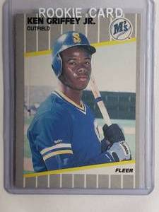lot 55 image: Ken Griffey Jr. Rookie 1989 Fleer No. 548