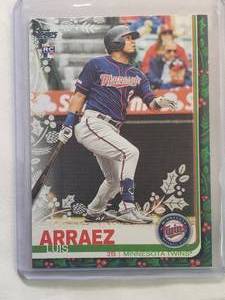 lot 154 image: Luis Arraez Rookie 2019 Topps Holiday HW191