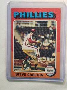 lot 250 image: Steve Carlton 1975 Topps No. 185