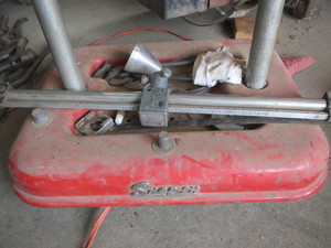 lot 5 image: Tire Balancer