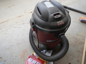 lot 7 image: Shop Vac