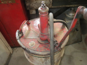 lot 15 image: Bulk Oil