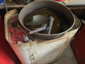 lot 18 image: Parts Cleaning Supplies
