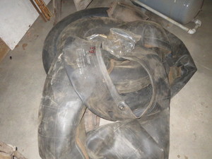 lot 63 image: &nbspInnertubes & Tire Boots