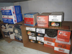 lot 94 image: Oil Filters