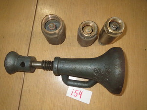 lot 154 image: Screw Jack