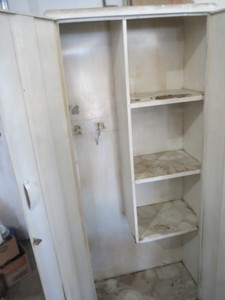 lot 174 image: Cabinet