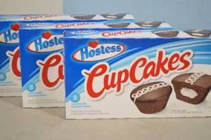lot 51 image: 3ct Hostes Cupcakes 8-Pack