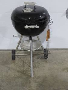 Weber Grill with Tool Rack