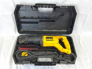 lot 14 image: DeWalt Sawzall Model DW304P