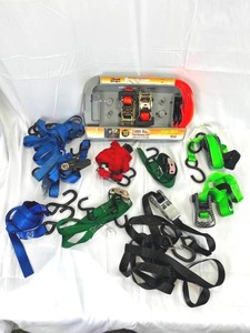lot 17 image: Ratcheting Tow Straps Lot