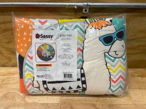 lot 55 image: SASSY 36 X 36 Play Mat