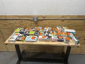 lot 126 image: Lot of Electrical Items