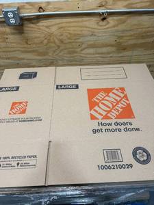 lot 140 image: HOME DEPOT Pallet of Large Moving Boxes
