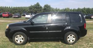 lot 2 image: 2011 Honda Pilot LX 4x4