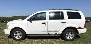 lot 4 image: 2005 Dodge Durango SLT 4x4