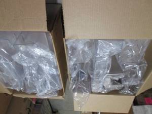 lot 12 image: 3 Single Clear Medichoice Glove Box...