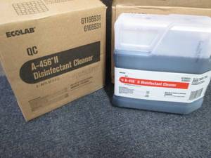 lot 61 image: 2- 2pks 44 oz Bottles A-456 II Disi...