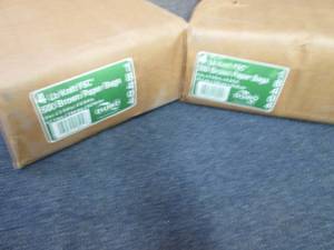 lot 71 image: 2- 500ct pks Duro 4 lb Kraft Grocer...