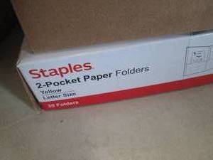 lot 205 image: 5 Boxes 25 ct Staples Yellow 2 Pock...