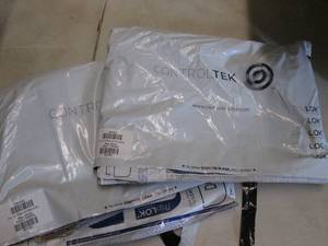 lot 221 image: 2 Packs of 9x12 TripLok Security Ba...