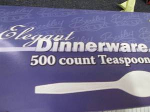 lot 226 image: Elegant DinnerWare Plastic Teaspoon...