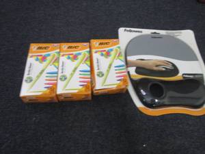 lot 229 image: 3- 12 pks Bic Brite Liners, Mouse P...
