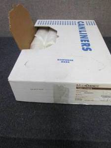 lot 329 image: 250 ct Case 33 Gallon Clear Trash B...