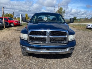 lot 11 image: 2004 Dodge Ram 2500 SLT