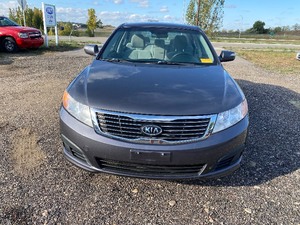 lot 8 image: 2009 Kia Optima