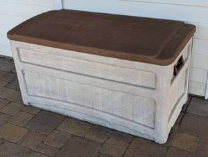 lot 31 image: Suncast Outdoor Storage Container
