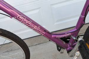 lot 48 image: Schwinn Coronado Womens 26 Alloy Comfort Bike
